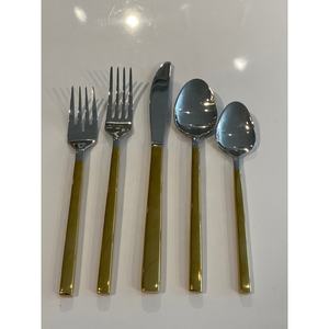 Nouveaux couverts de luxe en acier inoxydable couverts de haute qualité avec poignée en céramique verte couverts pour mariage de restaurant - Product Image 1