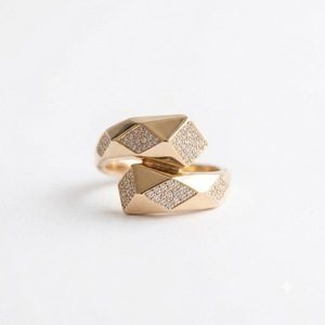 Anillo de Diamantes con Banda Geométrica Facetada en Oro Amarillo de 18K, Diseño Abierto con Diamantes de Laboratorio, Joyería Hecha a Mano, Anillo Elegante para Hombre - Product Image 5
