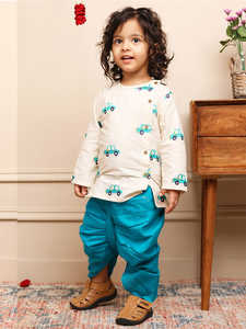 Ensemble traditionnel ethnique pour garçons : Kurta en coton à imprimé voiture et pantalon Dhoti vert sarcelle – Tenue confortable et festive pour tout-petits - Product Image 5