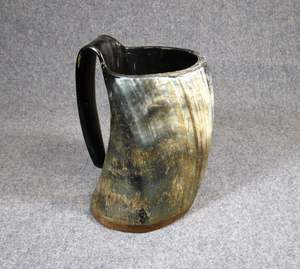 Mug classique en corne de buffle polie, fait main, durable, de forme naturelle et au style charmant, idéal pour les cadeaux d'affaires - Product Image 5