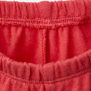 Conjunto unisex de camiseta roja y pantalones cortos de manga corta con cuello redondo, conjunto informal de verano estampado de 2 piezas. - Product Image 6