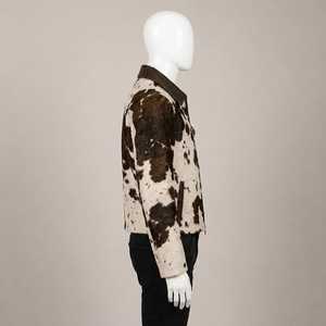 Chaqueta de Motero para Hombre, de Cuero Genuino con Patrón de Piel de Vaca, Cuello Camisero, Cierre de Cremallera, Corte Regular, Informal para Invierno - Product Image 4