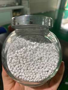 Granulés de plastique de haute qualité en CaCO3 blanc pour film PE PP - Product Image 2