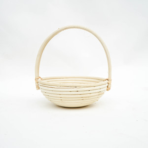 Cestas de flores de mimbre atemporales a precios inmejorables Eleve sus regalos y la decoración del hogar con una elegancia asequible - Product Image 2