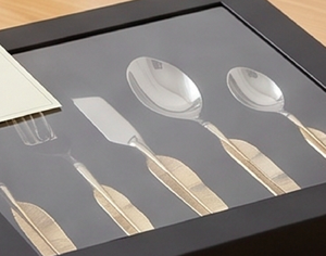 Ensemble élégant de cuillères et couteaux à fromage en acier inoxydable, manche en forme de plume doré poli, durable pour usage domestique, restaurant et hôtel - Product Image 6