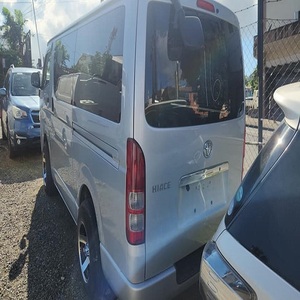 En Stock: Toyota Hiace, Camioneta Diésel de 15 Plazas, Modelo Estándar, Buen Estado, Volante a la Izquierda, Tracción Delantera, Disponible Ahora - Product Image 2