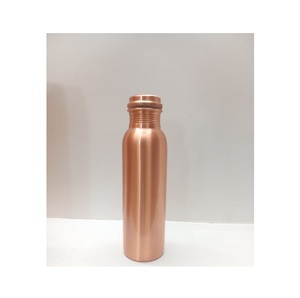 Recipiente para Beber de Cobre Martillado, Diseñado para una Hidratación Saludable, Pureza del Agua y una Vida Inspirada en el Bienestar Tradicional Atemporal - Product Image 1
