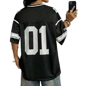 Maillot de football américain pour femmes, rayures noires et blanches, col en V, chemise d'entraînement en maille, tenue d'équipe de gridiron, uniforme de sport durable - Product Image 2