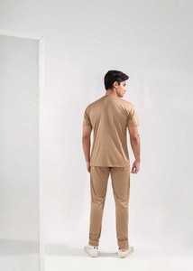 ชุดเซ็ตเสื้อแขนสั้นและกางเกงขายาวผู้ชาย น้ำหนักเบา ระบายอากาศได้ดี คุณภาพสูง ชุดลำลอง 2 ชิ้น เสื้อพูลโอเวอร์ กางเกงจ็อกเกอร์ สีพื้น - Product Image 2