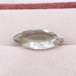 Vente en gros de pierres précieuses naturelles en améthyste verte de 9,5 carats, taille marquise facettée, 26x11 mm, Memoria Jewels - Product Image 4