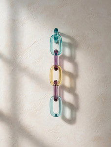 Sculpture murale élégante en résine, forme irrégulière, violet, rouge, or, artisanale, pièce décorative - Product Image 6