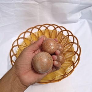 ลูกบอลแกะสลักหินมูนสโตนพีชพรีเมียม ลายธีมความรัก สำหรับขายส่งเครื่องประดับและของตกแต่ง - Product Image 5