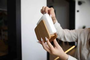 Porte-serviettes en bois artisanal de luxe pour table à manger, organiseur de mouchoirs haut de gamme pour la cuisine, la restauration et l'hôtellerie - Product Image 4