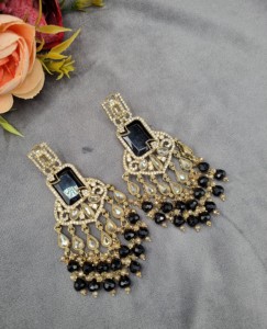 Boucles d'oreilles de luxe en cristal à franges, pierres précieuses taillées radiant, pour femmes, style traditionnel, pour occasions festives, fabricants de boucles d'oreilles - Product Image 4