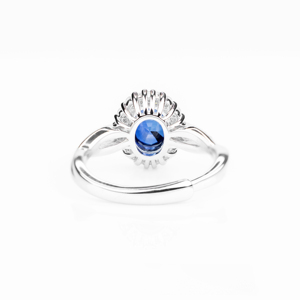Élégante bague de fiançailles ovale en or massif 18 carats avec saphir bleu, sertie pavé, bijou raffiné classique, cadeau d'anniversaire pour elle - Product Image 4