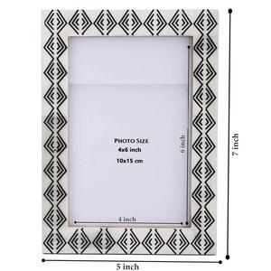 Resin Photo Frame 4x6 Inch Black White Geometric Pattern Artistic Home Decoration - Product Image 1