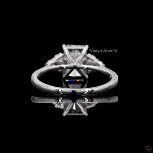 Anillo de compromiso de oro macizo de 10K, 14K, 18K o plata 925, 935 con diamante radiante cultivado en laboratorio certificado por IGI y diamantes laterales clásicos. - Product Image 5