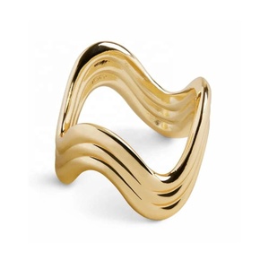 Servilleteros ondulados en tono dorado, soporte de tela de Metal para servilletas de mesa para cenas, fiestas, vacaciones, uso diario y decoración de eventos - Product Image 1