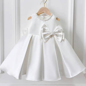 Vestido de Princesa Rosa Bebé de Alta Calidad con Cuello con Perlas, Lazo de Satén en el Lateral y Falda Plisada, Venta al Por Mayor de Fábrica - Product Image 1