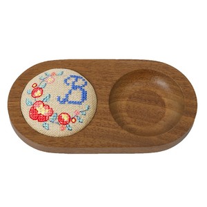 Kit de point de croix en bois - Étui à aiguilles avec motif floral et alphabet - Fournitures de broderie - Product Image 1