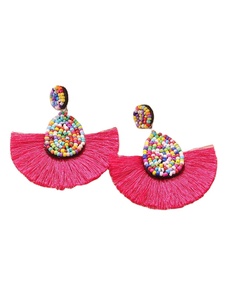 Pendientes hechos a mano de la mejor calidad, con cuentas de colores marrón y negro, bordados, y jhumka para niñas, de la India. - Product Image 4