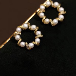 ต่างหูมุกน้ำจืดสไตล์ฝรั่งเศส แนะนำขนาด 3-4 มม. ชุบทอง เงินสเตอร์ลิง รูปทรงโดนัท - Product Image 3