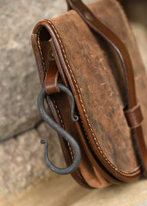 Sac utilitaire médiéval en cuir, sac de costume vintage pour reconstitution historique, sac banane médiéval rustique en cuir vintage - Product Image 4