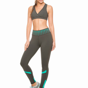 Ensemble Leggings Sans Coutures et Soutien-Gorge de Sport pour Femme – Tenue de Yoga et de Gym Extensible Assortie – Fournisseur d'Ensembles d'Entraînement Color Block - Product Image 1