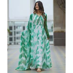 ชุดสูทสีเขียวชีฟอง Uma XS - Product Image 5