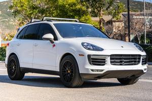 Porsche Cayenne Turbo 2015 - Product Image 2