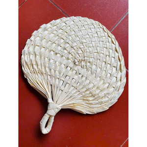 Abanico de Hoja de Palma Natural Hecho a Mano, Abanico Tejido, Recuerdo para Fiestas en la Playa, Decoración para Bodas de Verano, Proveedor Mayorista, Fábrica de Vietnam - Product Image 2
