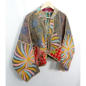 Chaqueta Kantha Vintage Hecha a Mano en India - Abrigo Boho Hippie de Diseño, Chaqueta Kantha Acolchada 100% Algodón - Product Image 4