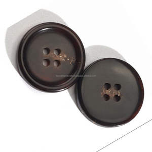 Botón de cuerno de búfalo redondo de 4 agujeros hecho a mano con forro negro marrón de la India por Tayyab Handicraft - Product Image 2
