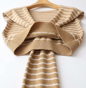 Bufanda de lana cálida de color liso para mujer, capa de doble uso, bufanda triangular de punto para otoño, capa tipo chal para otoño e invierno - Product Image 5