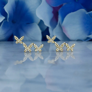 Pendientes de Oro Amarillo con Mariposa y Diamantes Cultivados en Laboratorio - Product Image 5