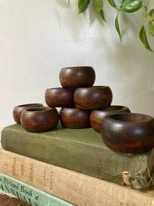 Anneaux de serviette en bois naturel de qualité supérieure pour banquets, fêtes et hôtellerie - Écologiques et durables en bois massif - Product Image 3