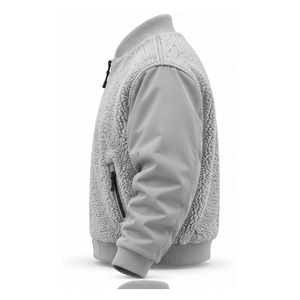 Chaqueta Híbrida de Forro Polar para Hombre, Color Gris Claro, Mangas en Contraste, Bolsillos con Cremallera, Ribete Acanalado, Venta al Por Mayor OEM - Product Image 4