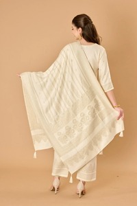 Colección de invierno Dilkash de Safaa de excelente calidad, ropa étnica elegante y cómoda para damas, disponible para la venta. - Product Image 6