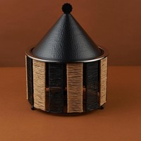 Réchaud de buffet en rotin tressé artisanal avec couvercle conique noir en forme de tagine, plat de service rond en acier inoxydable pour restaurants du Golfe