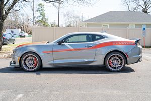 Voiture d'occasion entièrement équipée et propre, Chevrolet Camaro 1SS 1LE Yenko/SC Stage II Coupé 2023, prête à être expédiée - Product Image 4
