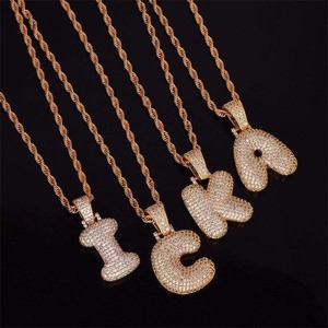 Collar con Colgante de Inicial en Forma de Burbuja Chapado en Oro de 18K, Letra 3D con Circonitas, Cadena de Eslabones, Joyería Personalizada para Él - Product Image 6