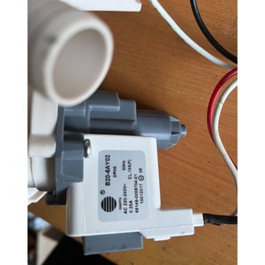 ปั๊มน้ำทิ้งคู่สำหรับเครื่องซักผ้า Daewoo รุ่น B20-6AY02 (Hanyu / C155) มือสอง - Product Image 1