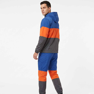 ชุดวอร์มกางเกงและแจ็คเก็ตแบบกันลม OEM แบบกำหนดเอง เสื้อโปโลซิปแบบกำหนดเอง เสื้อยืดไนลอนแบบสองชิ้นกันลม - Product Image 4
