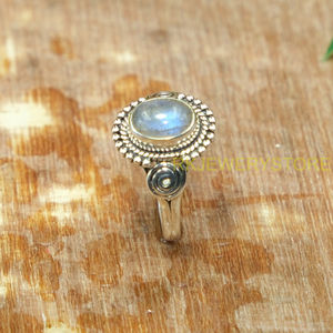 Anillo de Plata de Ley 925 con Cabujón Ovalado de Labradorita Azul Natural, Hecho a Mano, Estilo Boho Vintage, con Cuentas, para Mujer, Novia - Product Image 5