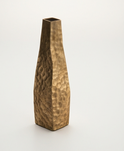 Vase en métal carré martelé doré de qualité supérieure, surface sculptée élégante à fossettes, porte-fleurs pour centres de table de mariage - Product Image 3