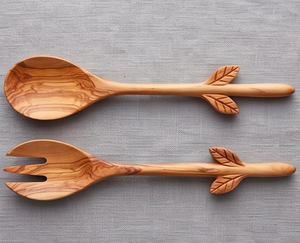 Ensemble de cuillères à salade en bois avec motif feuille, polies à la main, style nordique, écologiques, pour le camping et les événements - Product Image 1