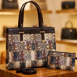 Sac fourre-tout vintage en jacquard damassé fait main avec pochette assortie - Product Image 1