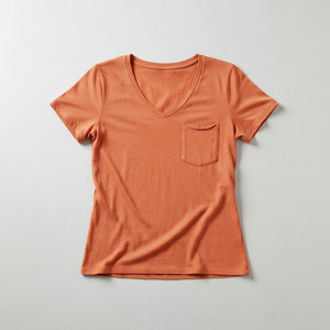 T-shirt pour femme à col en V, couleur vive, avec poche poitrine, manches courtes, en coton doux, coupe décontractée, personnalisable OEM, vente en gros - Product Image 4