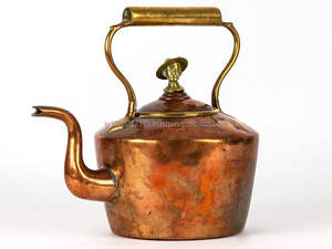 Hervidor de cobre simple con encantadora forma rústica y mango funcional hecho para la preparación de té atemporal - Product Image 4