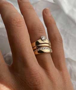 Anillos Apilables de Diamante Solitario con Bisel para Uso Diario, Anillos de Declaración al por Mayor, Oro Sólido de 14K, Anillos Curvos Minimalistas Redondos con Diamantes Cultivados en Laboratorio - Product Image 4